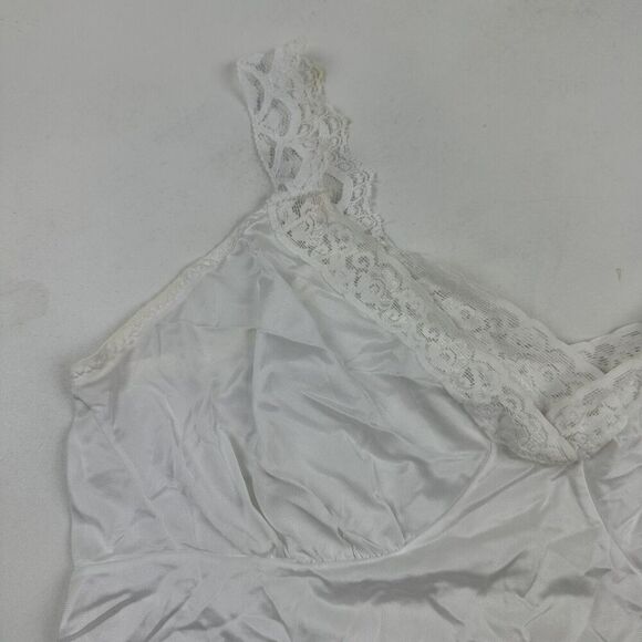 VTG Dixie Belle Lace Trim Nylon White V-Neck Camisole Tank Sz 34 (6511) 02 - Picture 3 of 6